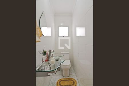 Casa à venda com 230m², 4 quartos e 1 vagaLavabo