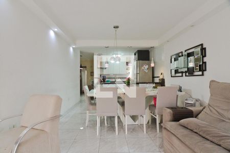 Casa à venda com 230m², 4 quartos e 1 vagaSala