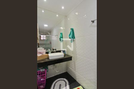 Casa à venda com 230m², 4 quartos e 1 vagaCasa 2 - banheiro