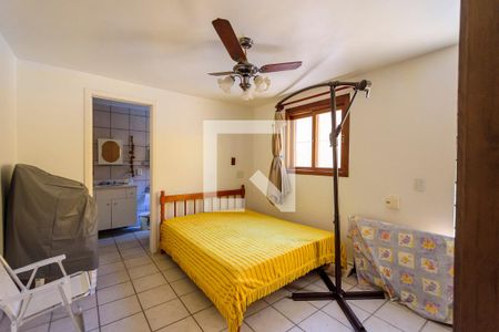 Suíte 1 de casa à venda com 4 quartos, 400m² em Campo Novo, Porto Alegre