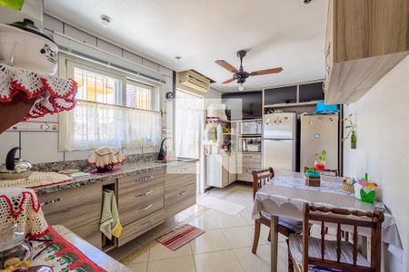 Casa à venda com 400m², 4 quartos e 3 vagasCozinha 1