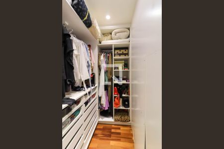 Apartamento à venda com 100m², 2 quartos e 2 vagasCloset da Suíte