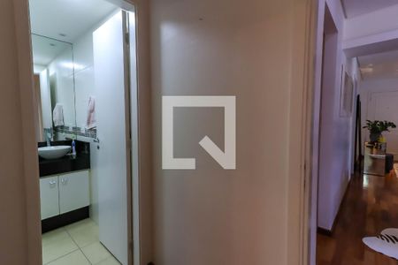 Apartamento à venda com 100m², 2 quartos e 2 vagasCorredor