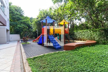 Apartamento à venda com 100m², 2 quartos e 2 vagasÁrea comum - Playground