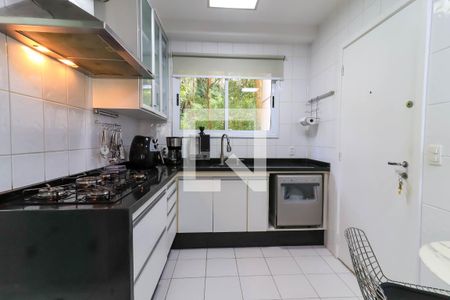 Apartamento à venda com 100m², 2 quartos e 2 vagasCozinha