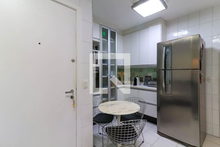 Apartamento à venda com 100m², 2 quartos e 2 vagasCozinha