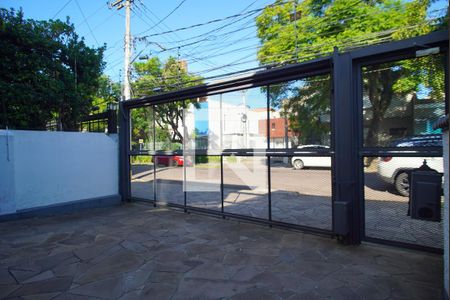 Casa à venda com 340m², 4 quartos e 2 vagasPátio _Frente