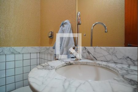 Casa à venda com 340m², 4 quartos e 2 vagasLavabo 