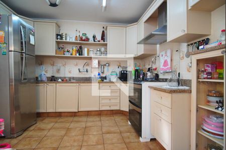 Casa à venda com 340m², 4 quartos e 2 vagasCozinha 