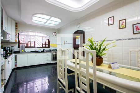 Apartamento para alugar com 166m², 3 quartos e 2 vagas Apartamento para alugar com 166m², 3 quartos e 2 vagasCozinha