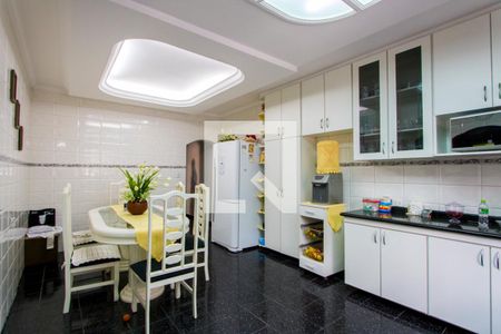 Apartamento para alugar com 166m², 3 quartos e 2 vagas Apartamento para alugar com 166m², 3 quartos e 2 vagasCozinha