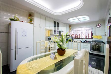 Apartamento para alugar com 166m², 3 quartos e 2 vagas Apartamento para alugar com 166m², 3 quartos e 2 vagasCozinha