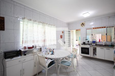 Casa para alugar com 150m², 3 quartos e 2 vagas Casa para alugar com 150m², 3 quartos e 2 vagasCozinha