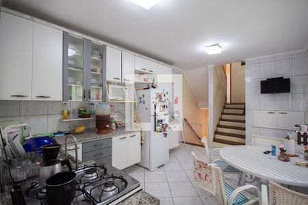 Casa para alugar com 150m², 3 quartos e 2 vagas Casa para alugar com 150m², 3 quartos e 2 vagasCozinha