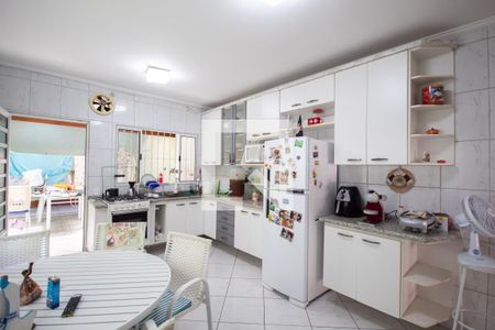 Casa para alugar com 150m², 3 quartos e 2 vagas Casa para alugar com 150m², 3 quartos e 2 vagasCozinha