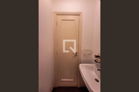 Casa à venda com 200m², 3 quartos e 2 vagas Casa à venda com 200m², 3 quartos e 2 vagasLavabo