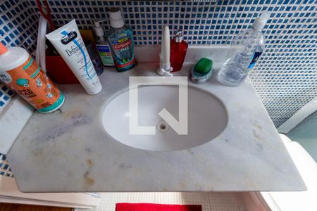 Casa à venda com 110m², 3 quartos e 2 vagasDetalhe Banheiro - Suíte