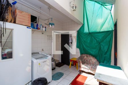 Casa à venda com 110m², 3 quartos e 2 vagasÁrea de Serviço