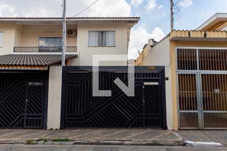 Casa à venda com 110m², 3 quartos e 2 vagasFachada