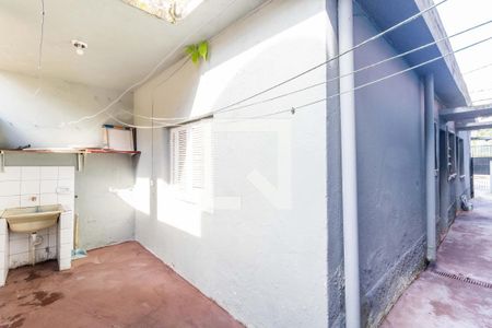 Casa para alugar com 97m², 2 quartos e 1 vagaQuintal
