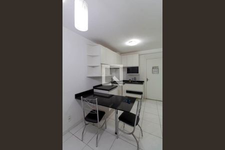 Sala e Cozinha Integrada de apartamento para alugar com 1 quarto, 33m² em Jardim Santa Teresinha, São Paulo