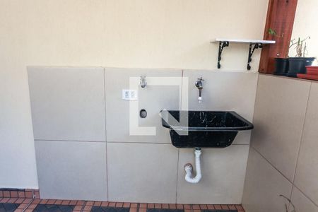 Casa para alugar com 30m², 2 quartos e sem vaga Casa para alugar com 30m², 2 quartos e sem vagaÁrea de Serviço