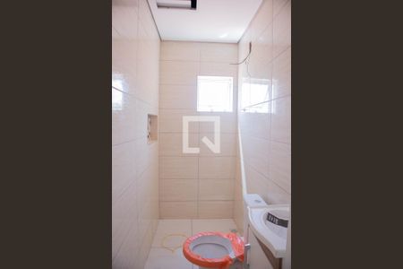 Casa para alugar com 49m², 2 quartos e sem vaga Casa para alugar com 49m², 2 quartos e sem vagaBanheiro