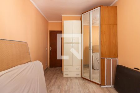 Casa à venda com 225m², 3 quartos e 3 vagas Casa à venda com 225m², 3 quartos e 3 vagasQuarto 2