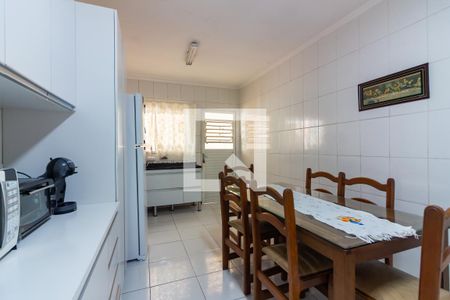 Casa à venda com 225m², 3 quartos e 3 vagas Casa à venda com 225m², 3 quartos e 3 vagasCozinha