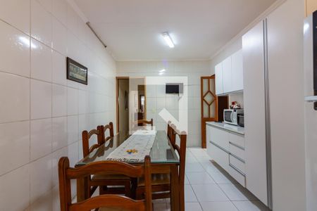 Casa à venda com 225m², 3 quartos e 3 vagas Casa à venda com 225m², 3 quartos e 3 vagasCozinha