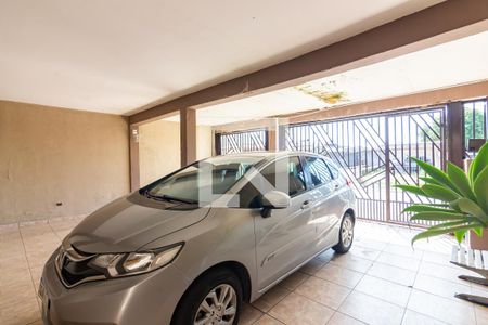 Casa à venda com 225m², 3 quartos e 3 vagas Casa à venda com 225m², 3 quartos e 3 vagasGaragem