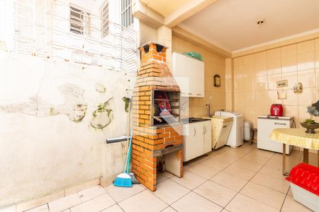 Casa à venda com 225m², 3 quartos e 3 vagas Casa à venda com 225m², 3 quartos e 3 vagasQuintal