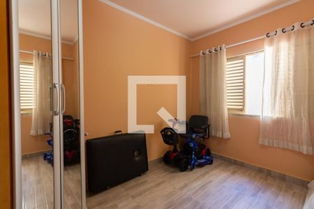Casa à venda com 225m², 3 quartos e 3 vagas Casa à venda com 225m², 3 quartos e 3 vagasQuarto 2