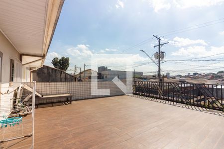 Casa à venda com 225m², 3 quartos e 3 vagas Casa à venda com 225m², 3 quartos e 3 vagasSacada