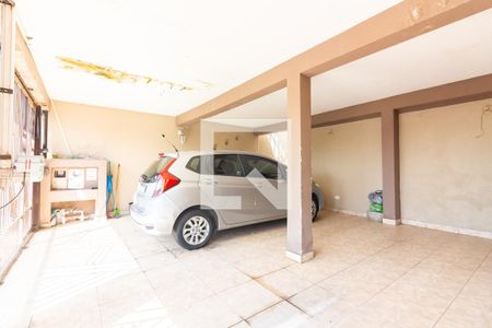 Casa à venda com 225m², 3 quartos e 3 vagas Casa à venda com 225m², 3 quartos e 3 vagasGaragem
