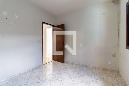 Quarto 2 de casa para alugar com 2 quartos, 90m² em Vila Taquari, São Paulo