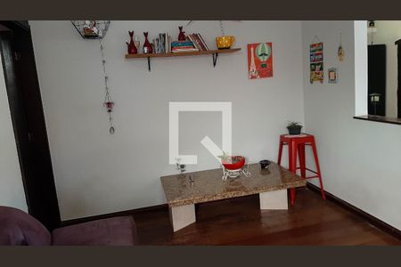 Sala de casa de condomínio à venda com 6 quartos, 170m² em Itaipu, Niterói