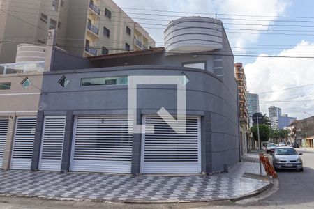 Fachada de casa para alugar com 3 quartos, 120m² em Vila Caiçara, Praia Grande