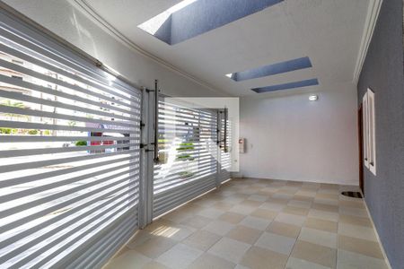 Garagem de casa para alugar com 3 quartos, 120m² em Vila Caiçara, Praia Grande
