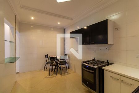 Casa para alugar com 120m², 3 quartos e 3 vagas Casa para alugar com 120m², 3 quartos e 3 vagasCozinha