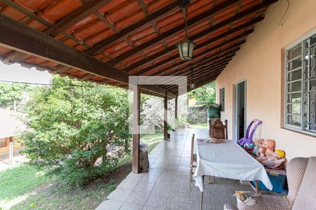 Casa à venda com 120m², 3 quartos e 2 vagasVaranda 