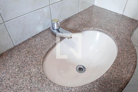 Casa à venda com 120m², 3 quartos e 2 vagasBanheiro social 