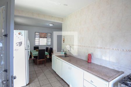 Casa à venda com 120m², 3 quartos e 2 vagasCozinha 