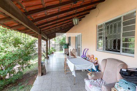 Casa à venda com 120m², 3 quartos e 2 vagasVaranda 