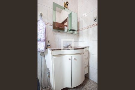 Casa à venda com 120m², 3 quartos e 2 vagasBanheiro social 