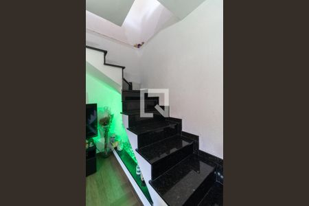 Casa à venda com 120m², 3 quartos e 1 vagaEscada
