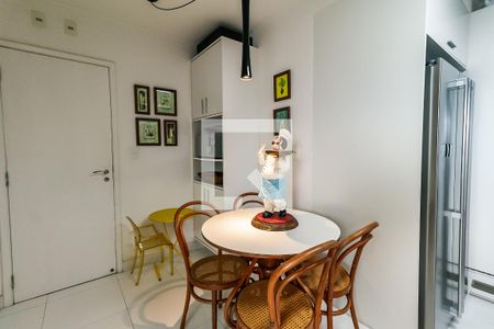 Cozinha de apartamento à venda com 2 quartos, 109m² em Real Parque, São Paulo