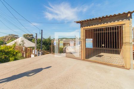 Casa à venda com 60m², 3 quartos e 2 vagas Casa à venda com 60m², 3 quartos e 2 vagasFachada