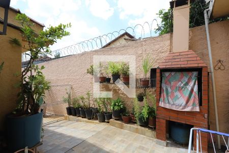 Casa à venda com 160m², 5 quartos e 5 vagasChurrasqueira