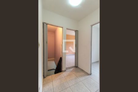 Hall de casa para alugar com 4 quartos, 320m² em Vila Carolina, São Paulo